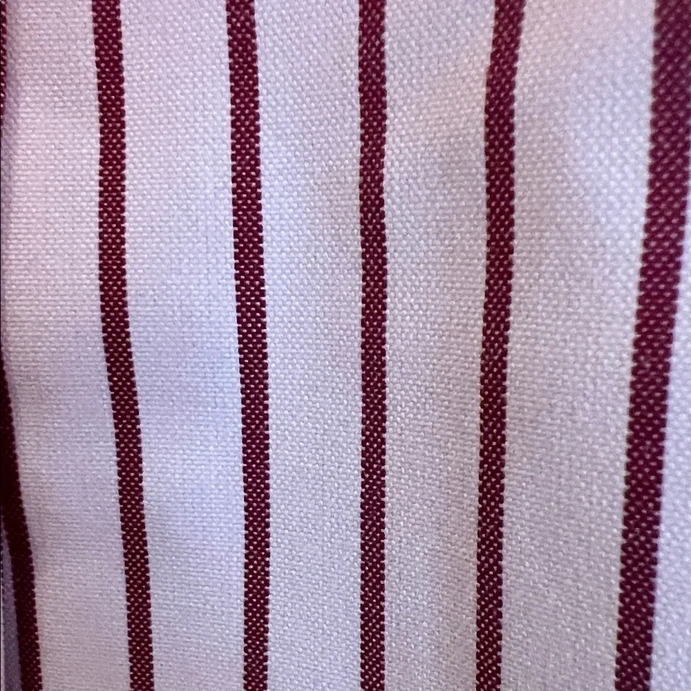 Roundtree & Yorke White Dress Shirt with Burgundy Stripes 16 1/2 33